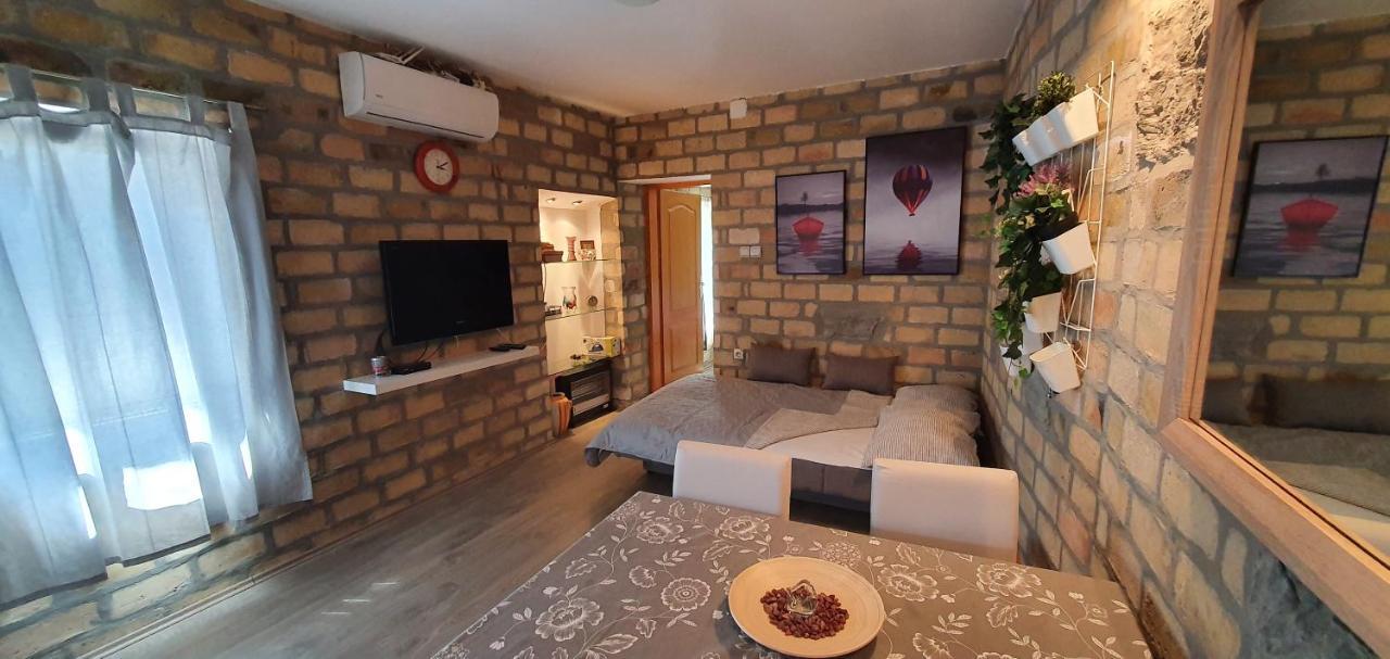 Apartamento Bakina Kuca Golubac Exterior foto